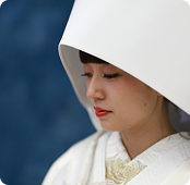 白無垢を着た女性のウェディングフォト