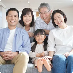 長寿をお祝いする家族フォト
