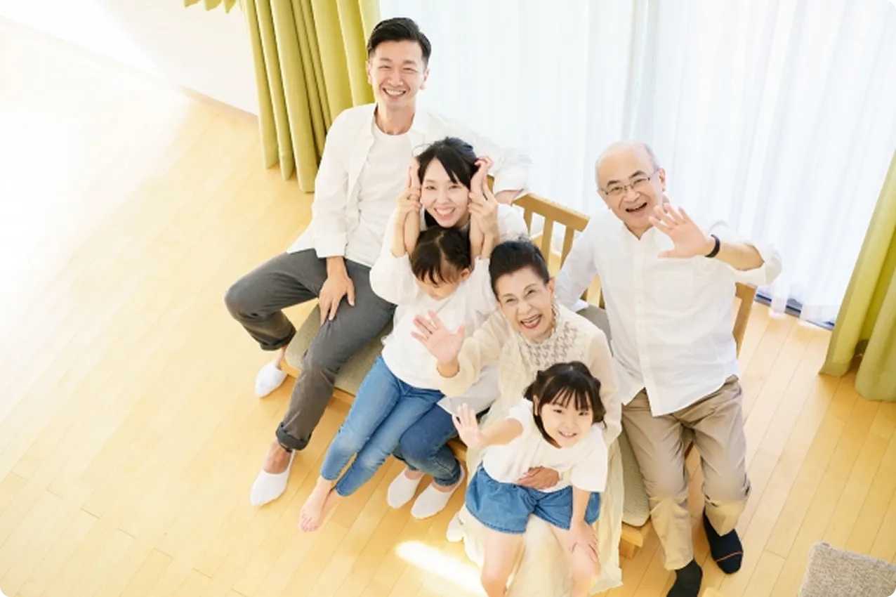 長寿をお祝いする家族フォト